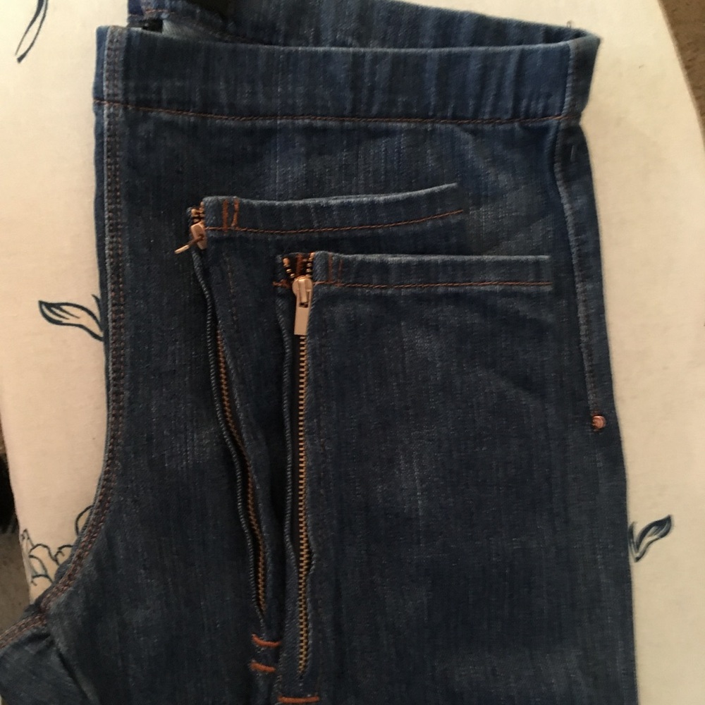 Joe's Jeans. "The Legging" size L