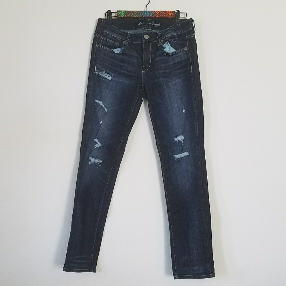 AMERICAN EAGLE Ripped Jeans