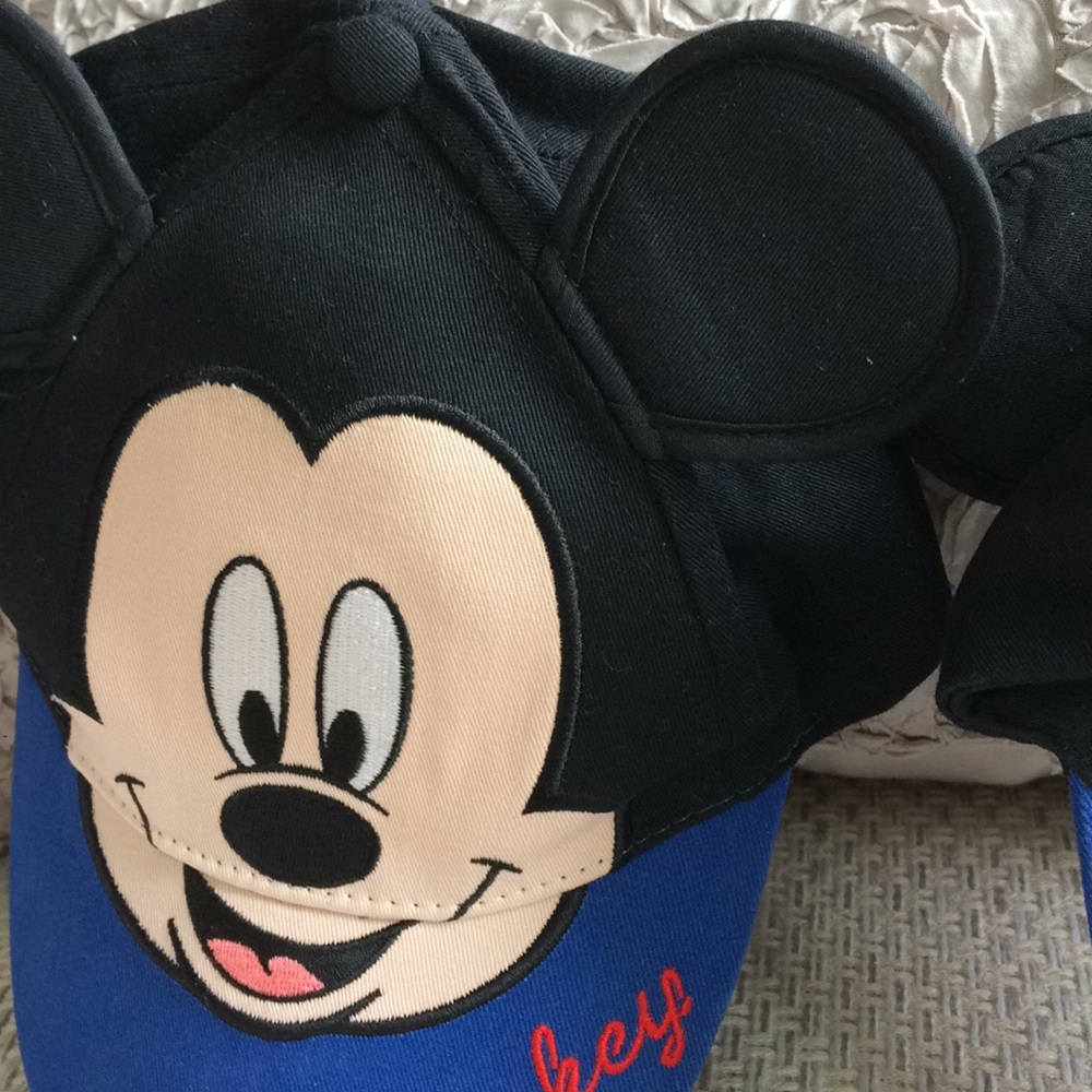 Mickey Mouse Hat - Picture 3 of 3