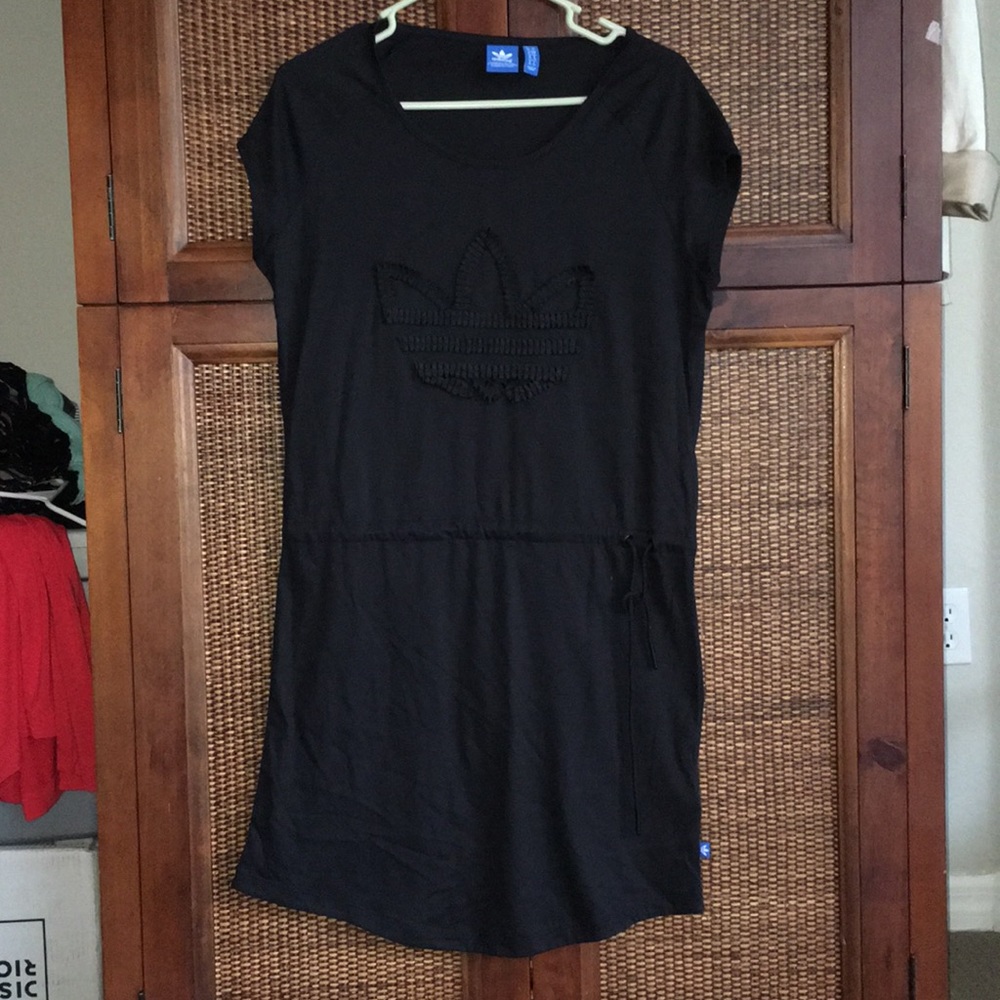 Adidas US small black t-shirt dress athleisure