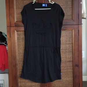 Adidas US small black t-shirt dress athleisure