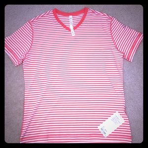 Lululemon 5 year basic V neck tee!