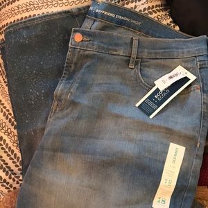NWT😱OLD NAVY BOYFRIEND STRAIGHT JEANS! 💙💛