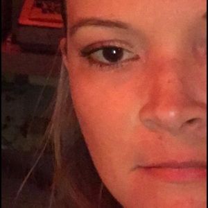 Meet your Posher, Camila