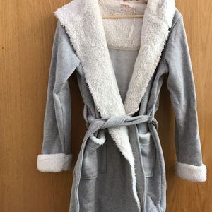Super fluffy bath robe