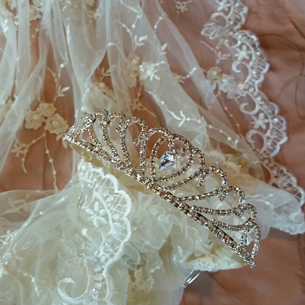 NEW Wedding Veil 53" LONG  & Silver Tiara  NEW