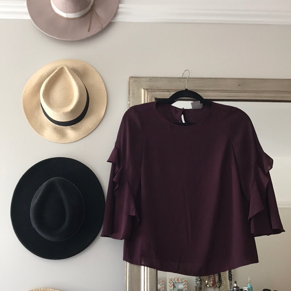 Ruffle sleeved top