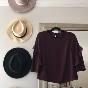 Ruffle sleeved top