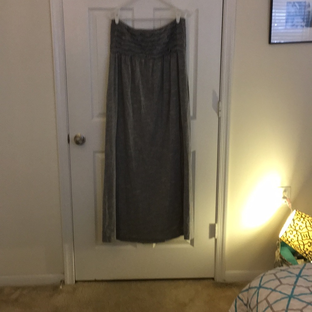 Gray jersey knit strapless maxi dress w/pockets