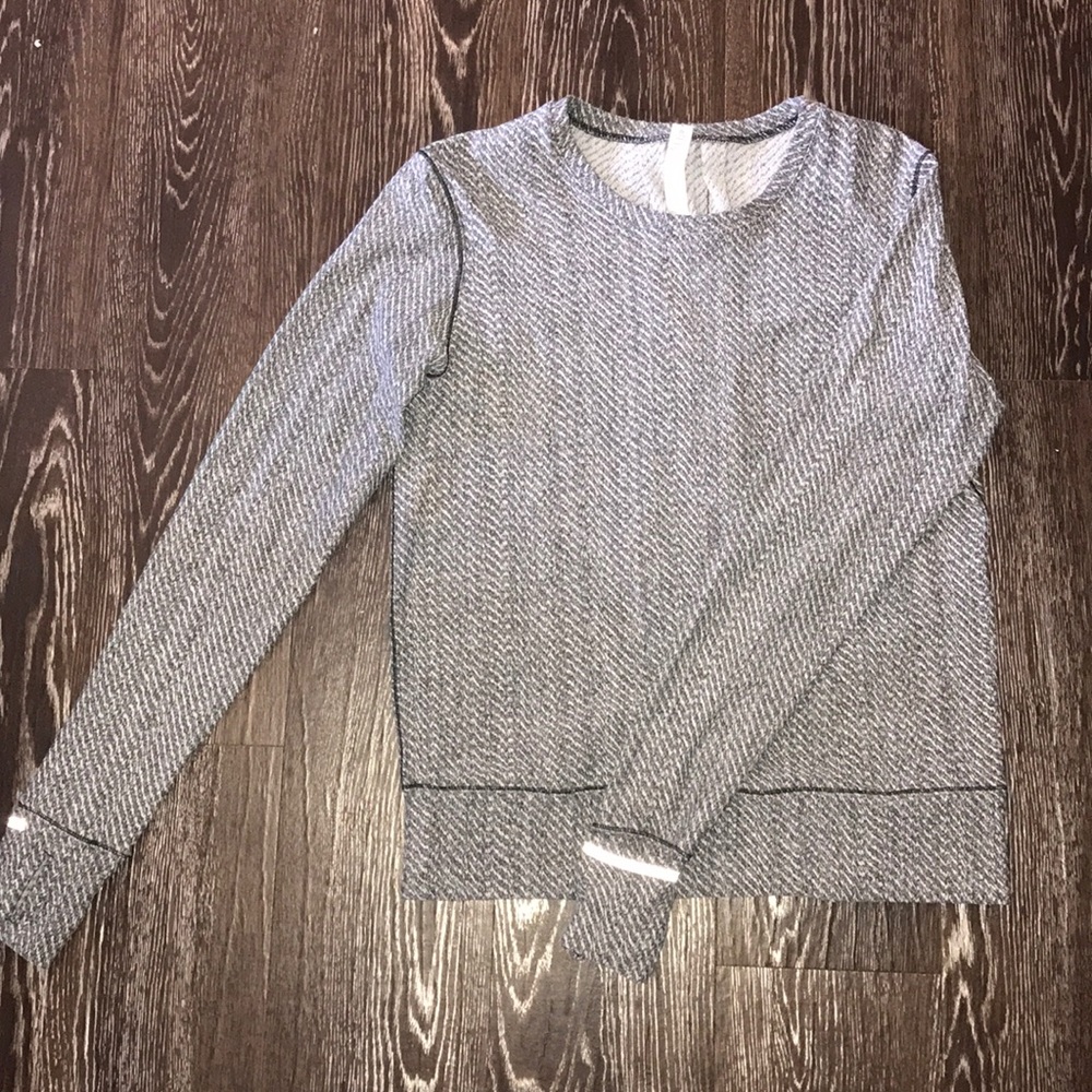 Lululemon long sleeve shirt with zipper pocket sz4