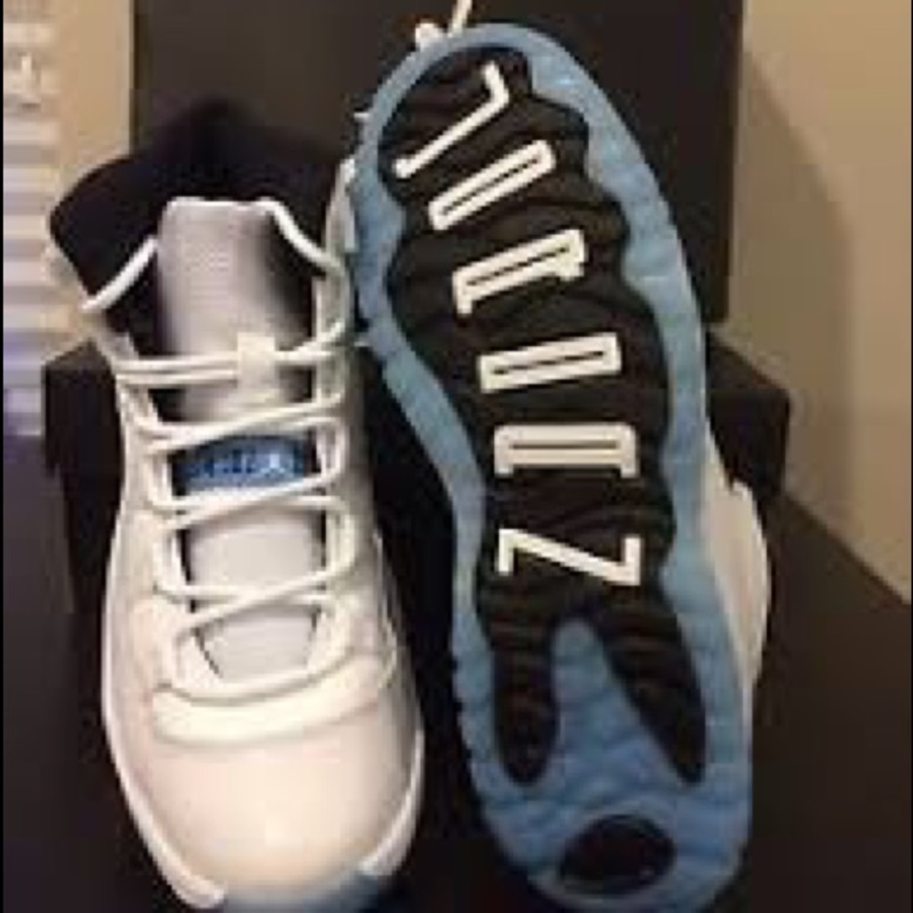 Legend blue 11s new never worn