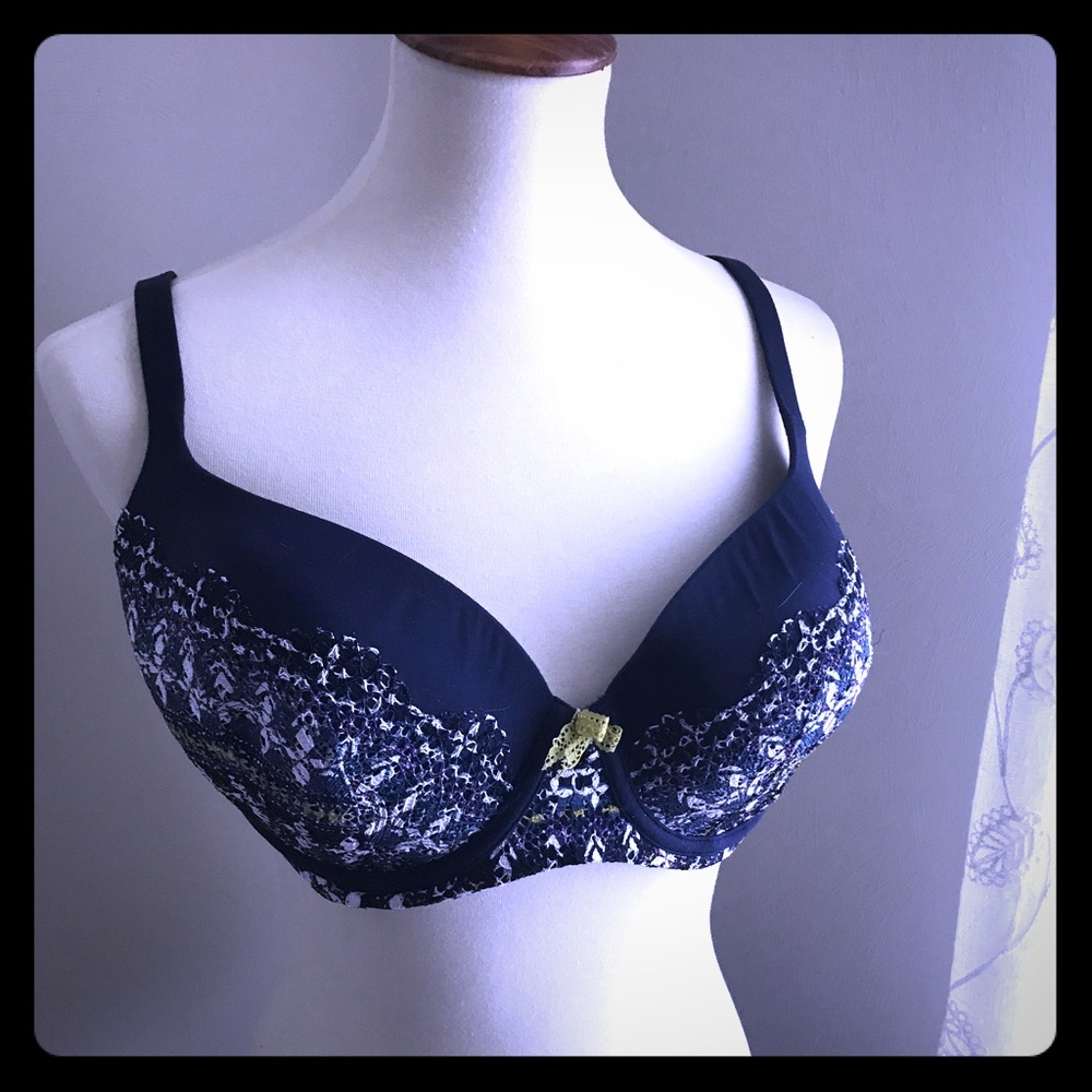Victoria's Secret - 38D