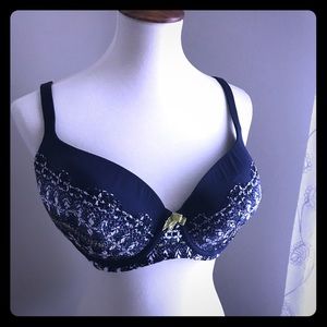 Victoria's Secret - 38D