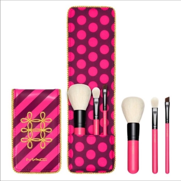 MAC Cosmetics Other - MAC Nutcracker makeup brushes in case