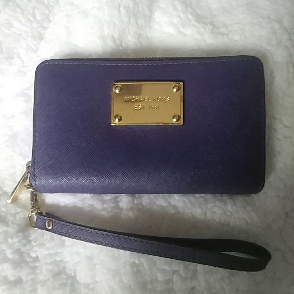 Michael Kors Wristlet