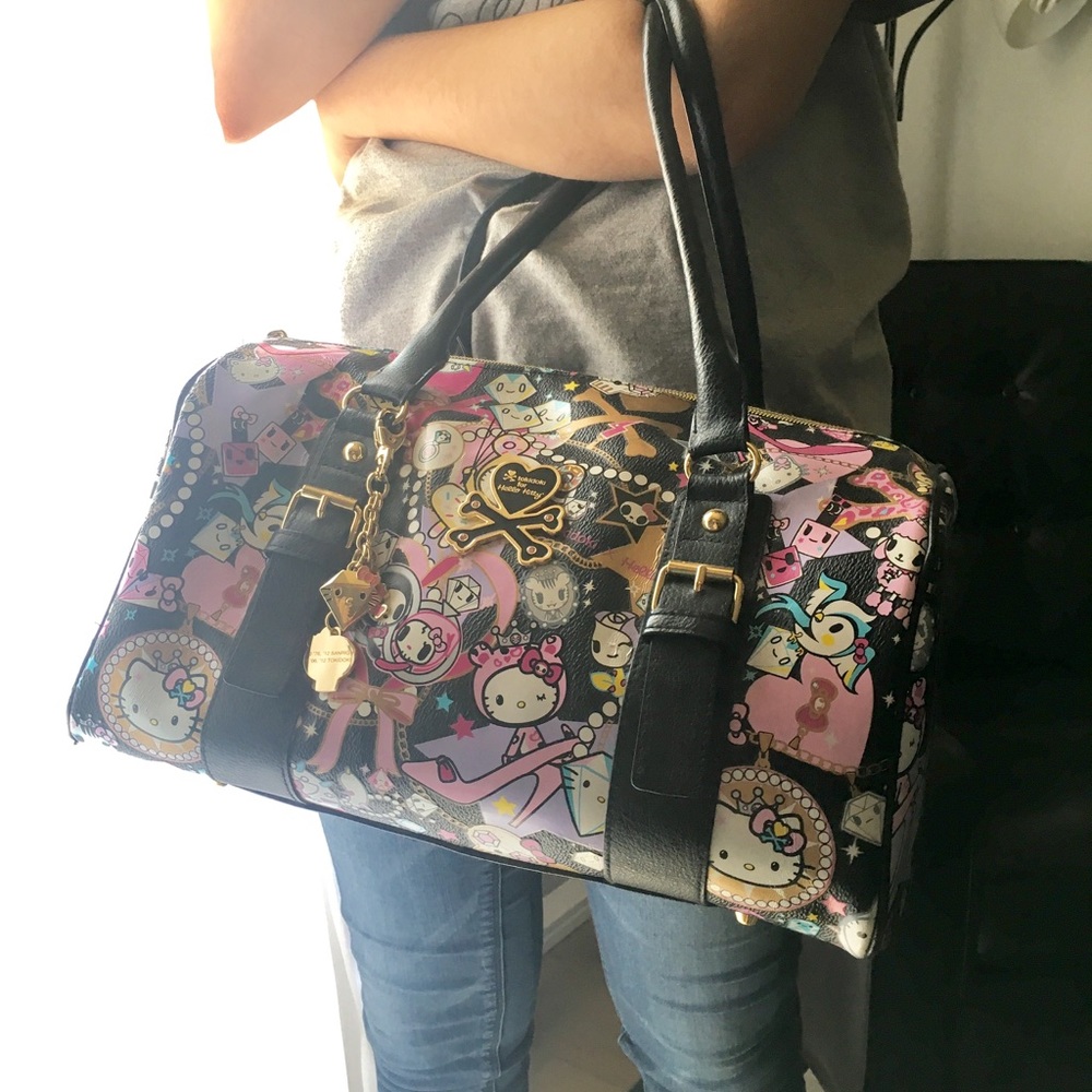 Additional photos Tokidoki Hello Kitty satchel.