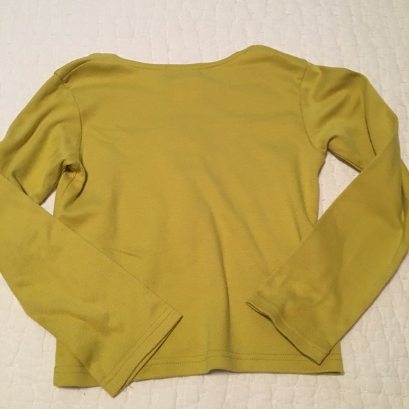 Zara adorable shirt with amazing flower detail. - Picture 4 of 5