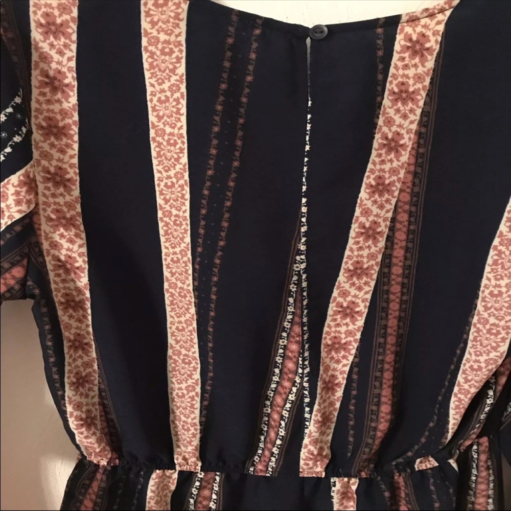 Patterned Romper - Picture 2 of 3