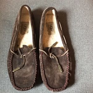 Women's UGG size 6 driving moccasins