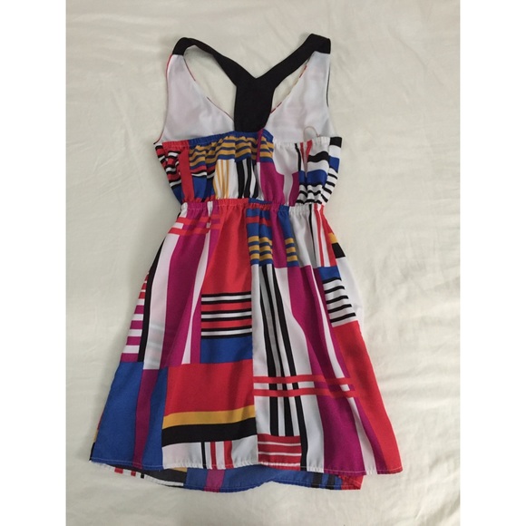 Geometric Patterned Dress - Picture 2 of 2