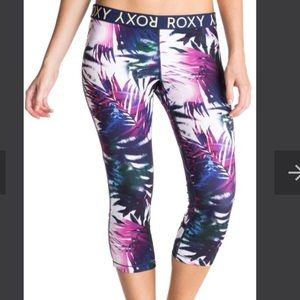 Roxy Relay Capri Leggings- Sea Jungle Times