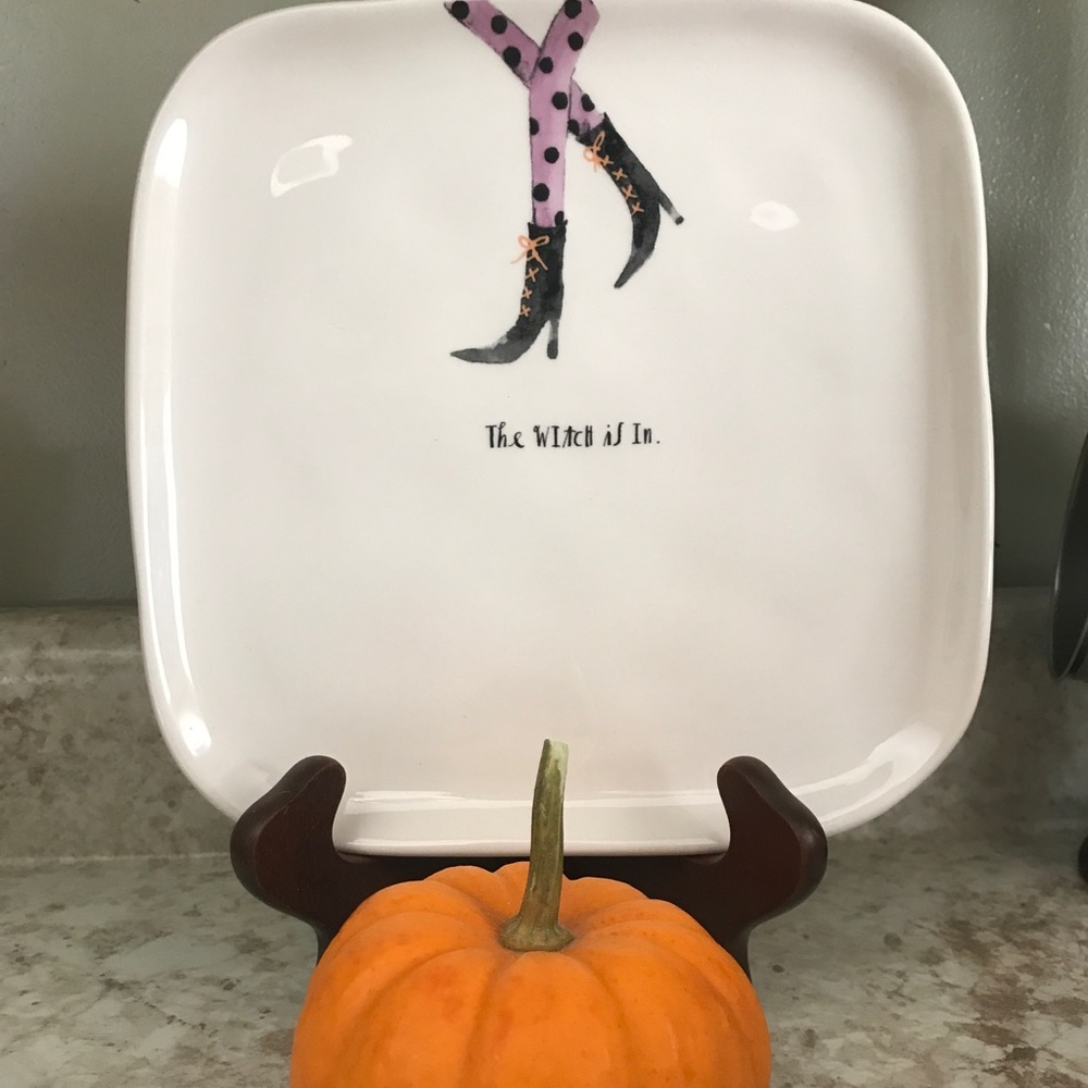 Rae Dunn Halloween plate