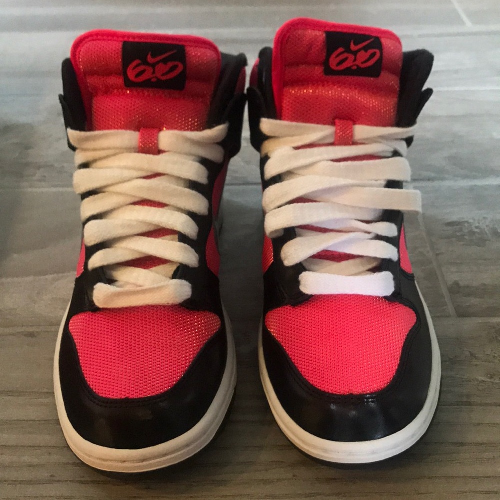 Wmns Nike dunk high 6.0