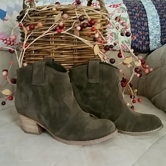 Booties - Picture 1 of 5