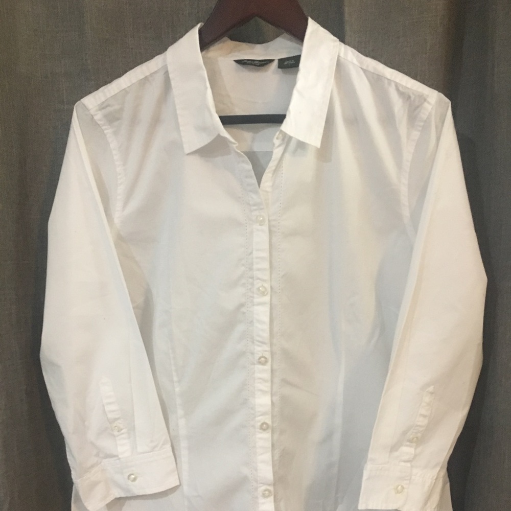 NEW Eddie Bauer 3/4 Sleeve button front blouse