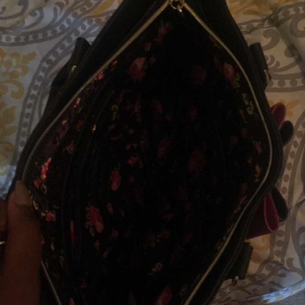 Purse. - Picture 2 of 3
