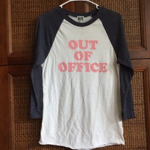 Sub_urban riot raglan out of office t-shirt sz M