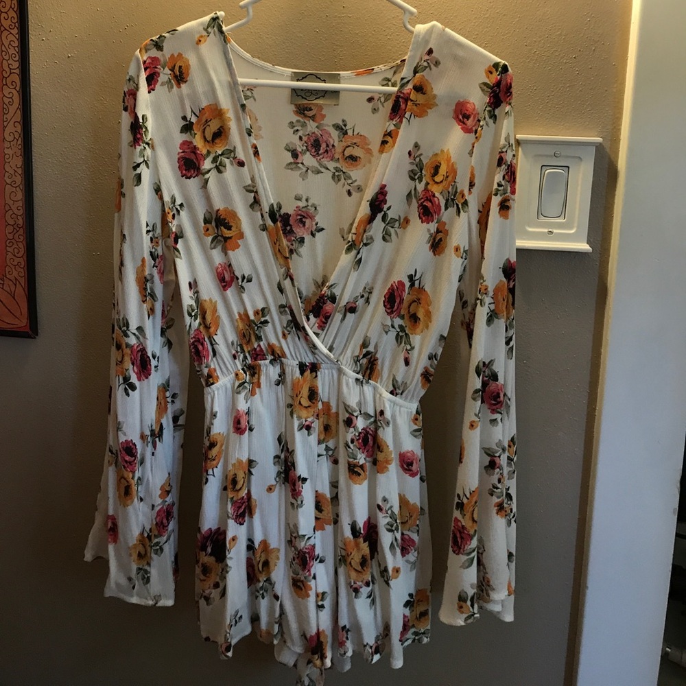 Floral Romper long sleeve