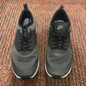 Like new Nike Air Max Theas