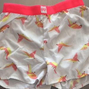 Pajama bottoms with cute parrots