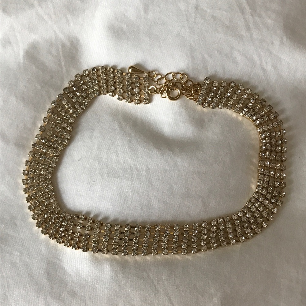 Gold choker necklace