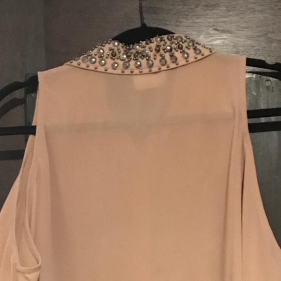 LUSH pale pink open shoulder blouse - Picture 4 of 6