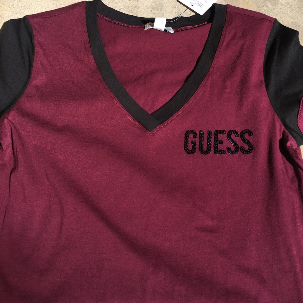 Guess V Neck Boyfriend Tee - Picture 5 of 7