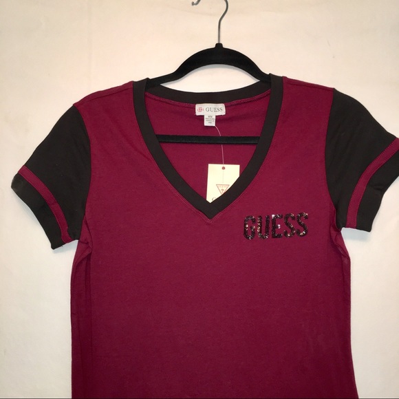 Guess V Neck Boyfriend Tee - Picture 2 of 7