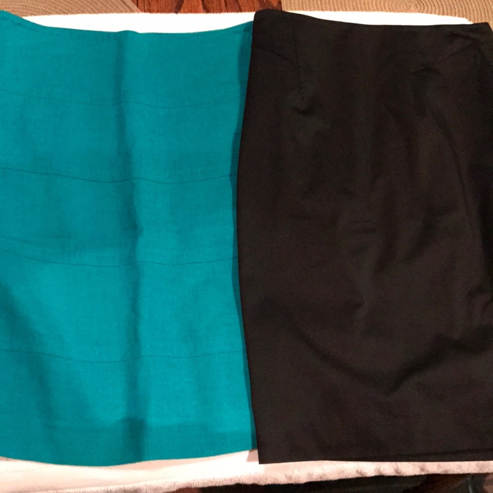 Bundle of 2 Ann Taylor/banana republic skirts 0