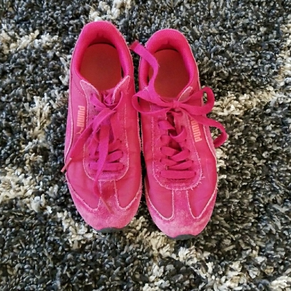 Girls puma shoes