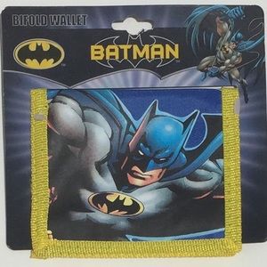 🌸.  . Batman bi- fold
