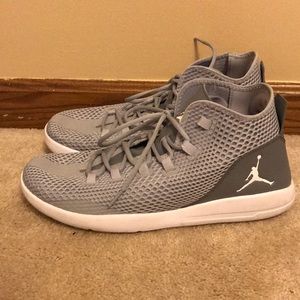 SOLD Jordan reveal light gray