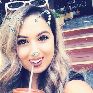 Meet your Posher, Giselle