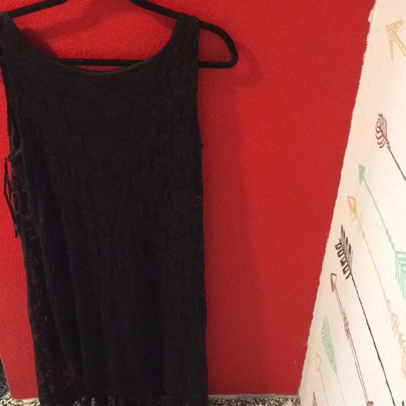 Black dress - Picture 1 of 3