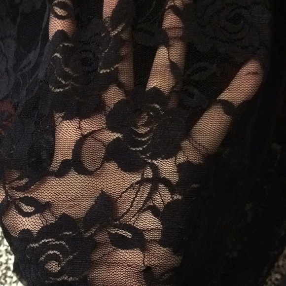 Black dress - Picture 2 of 3