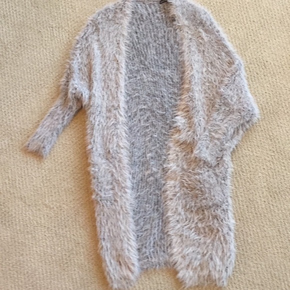Long fuzzy sweater - Picture 1 of 2