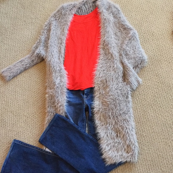 Long fuzzy sweater - Picture 2 of 2