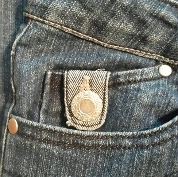 Baccini Jeans with Button Embellishment - Picture 2 of 4