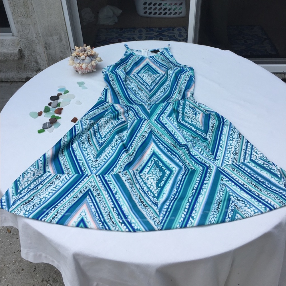 Wassio Geometric Dress!!! Blue and White Midi - Picture 2 of 8