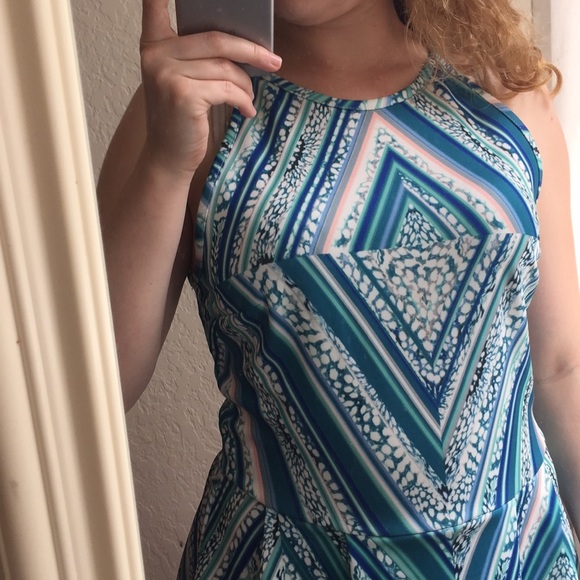 Wassio Geometric Dress!!! Blue and White Midi - Picture 5 of 8